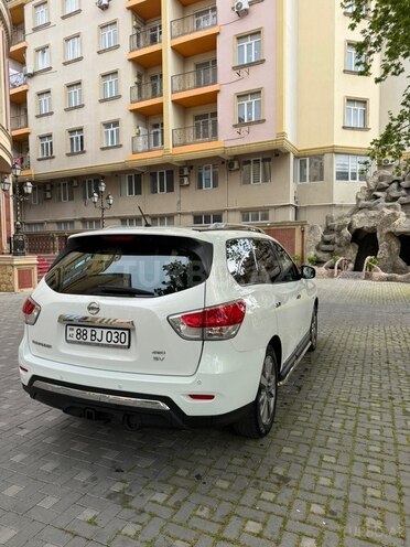 Nissan Pathfinder-5