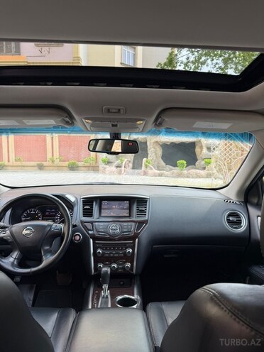 Nissan Pathfinder-3