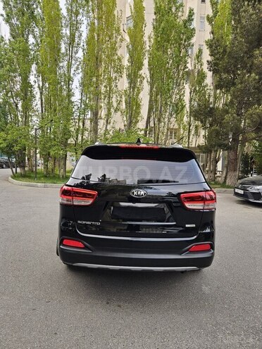 Kia Sorento-2