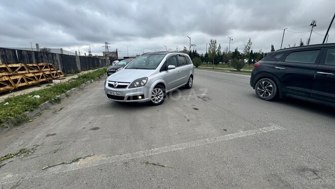 Opel Zafira-1