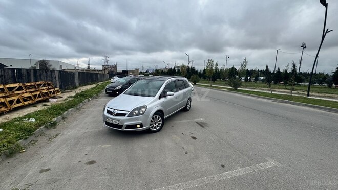 Opel Zafira-2