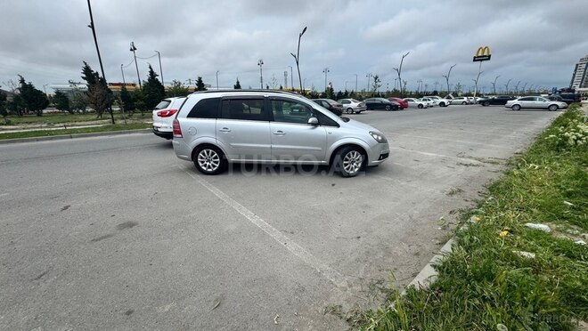 Opel Zafira-6