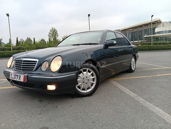 Mercedes E 240-2