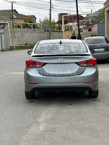 Hyundai Avante-2