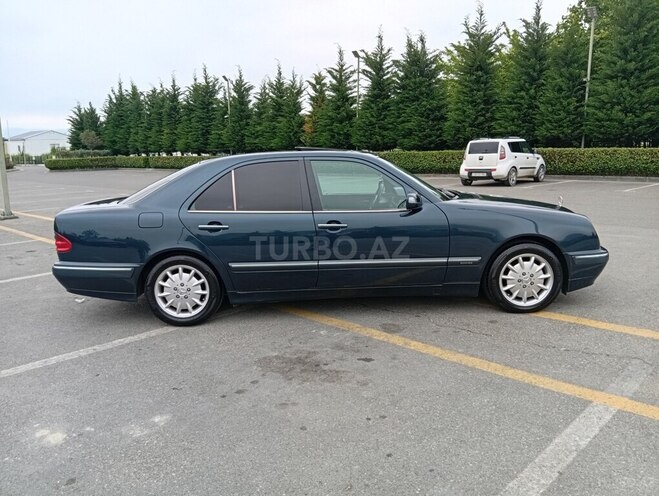 Mercedes E 240-6