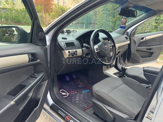 Opel Astra-11