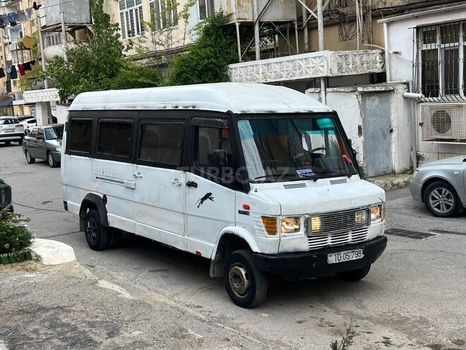 Mercedes 410 D-3