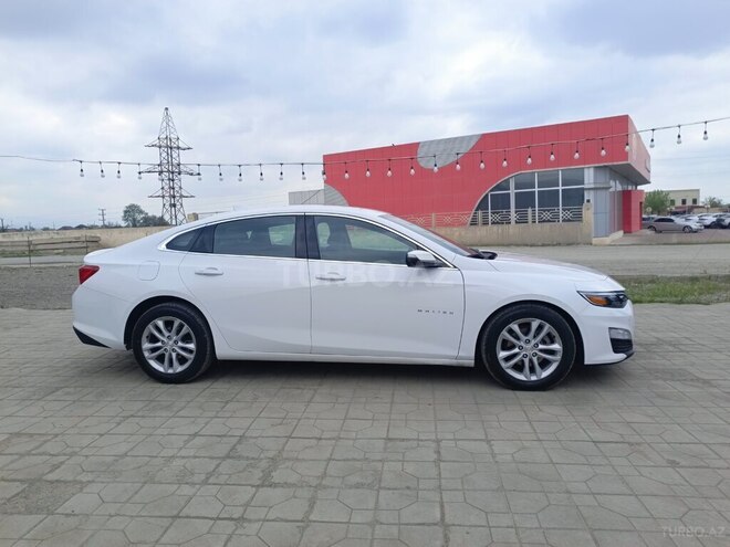 Chevrolet Malibu-9