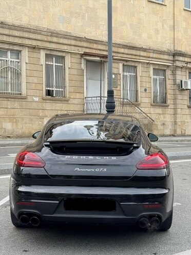 Porsche Panamera GTS-13