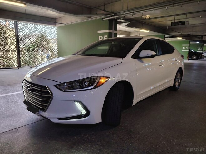 Hyundai Elantra-4