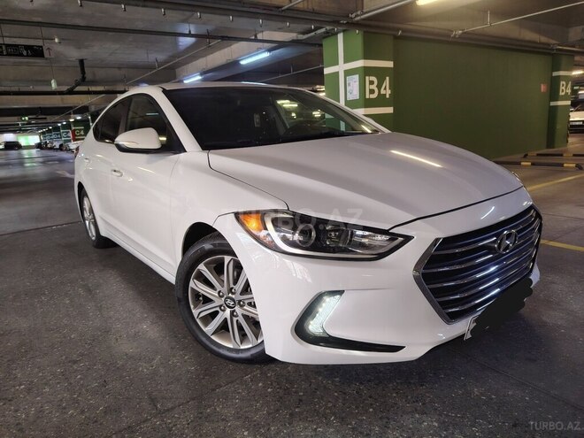 Hyundai Elantra-3
