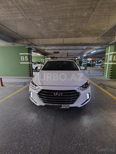 Hyundai Elantra-2