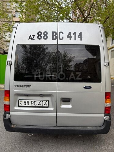 Ford Transit-6