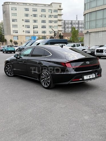 Hyundai Sonata-2