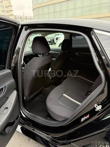 Hyundai Sonata-17