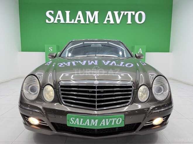 Mercedes E 200-2
