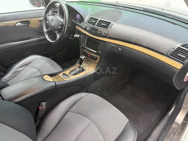 Mercedes E 200-10