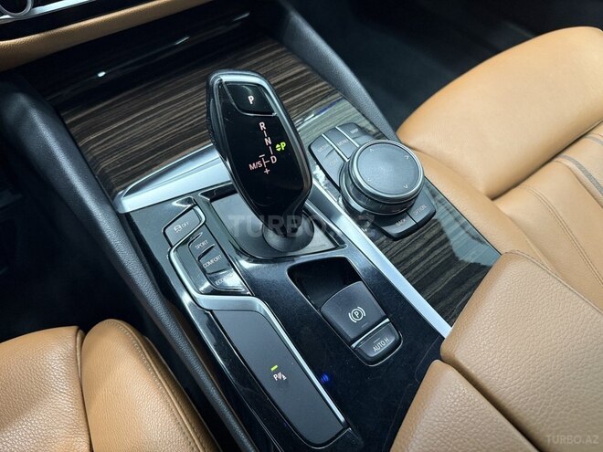 BMW 530-17