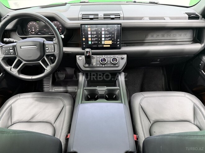 Land Rover Defender-9