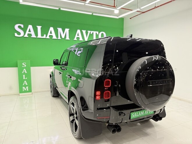 Land Rover Defender-6