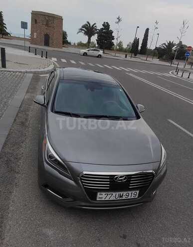 Hyundai Sonata-2
