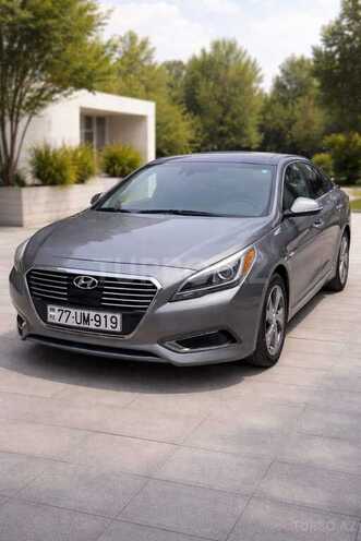 Hyundai Sonata-1