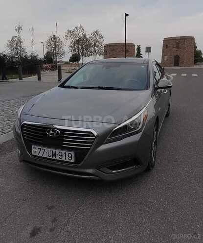 Hyundai Sonata-4