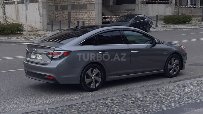 Hyundai Sonata-8