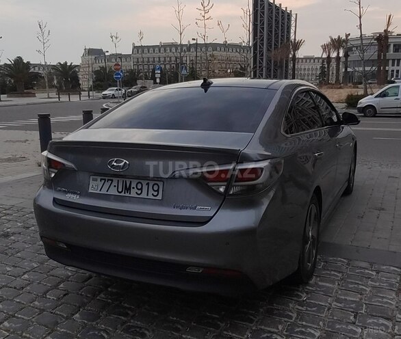 Hyundai Sonata-10