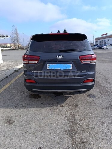 Kia Sorento-8