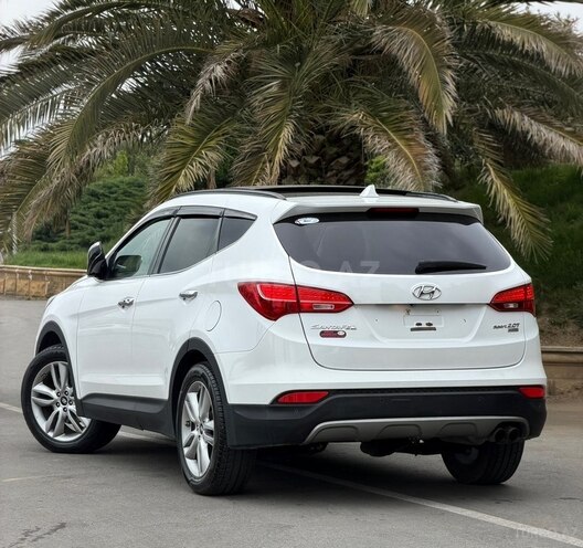 Hyundai Santa Fe-5