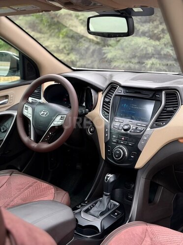 Hyundai Santa Fe-15