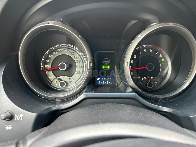 Mitsubishi Pajero-14