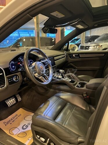 Porsche Cayenne-9