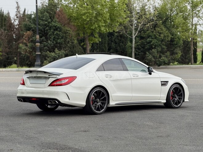 Mercedes CLS 63 AMG-10
