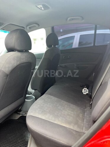 Kia Rio-3