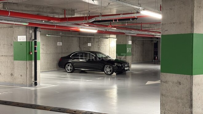 Mercedes E 300-2