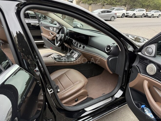 Mercedes E 300-4