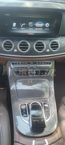 Mercedes E 300-5