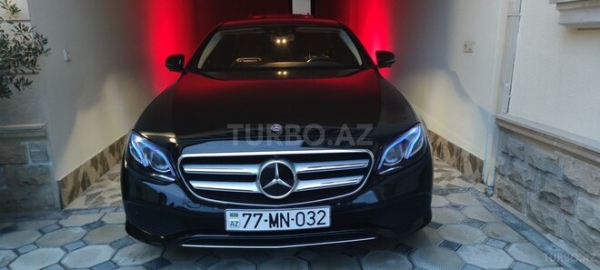 Mercedes E 300-1