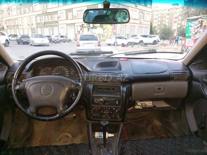 Opel Astra-2