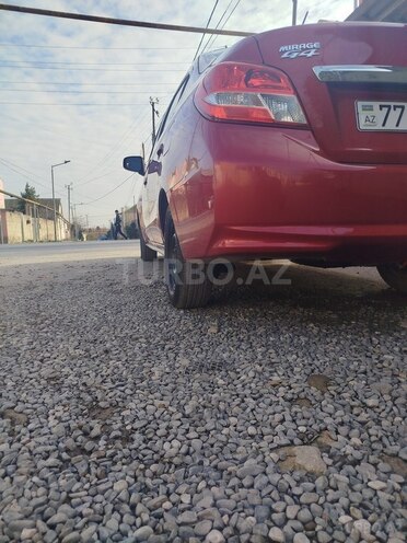 Mitsubishi Mirage-4