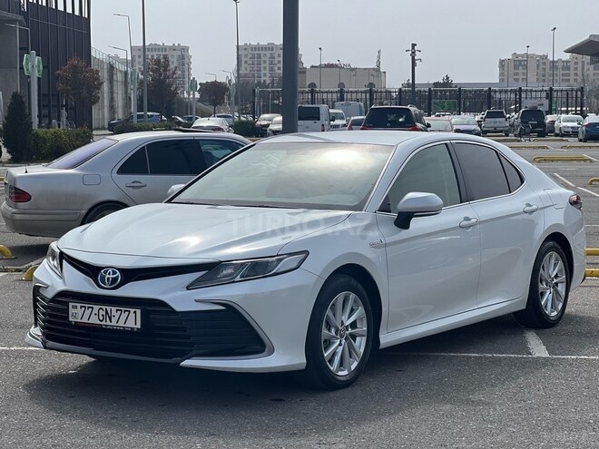 Toyota Camry-3