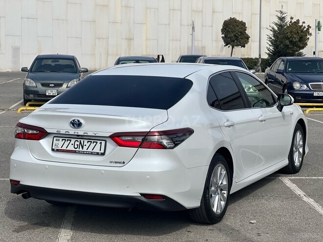 Toyota Camry-7