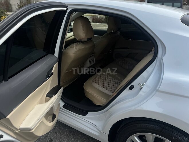 Toyota Camry-10