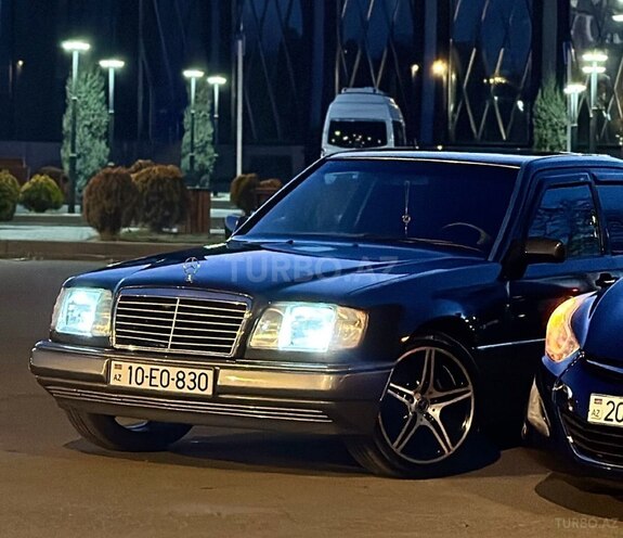 Mercedes E 220-2
