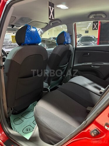 Kia Rio-15