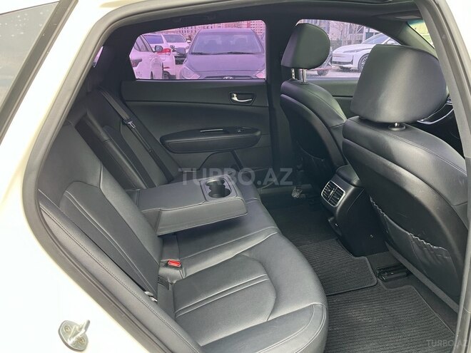 Kia K5-17