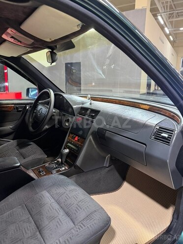 Mercedes C 240-10