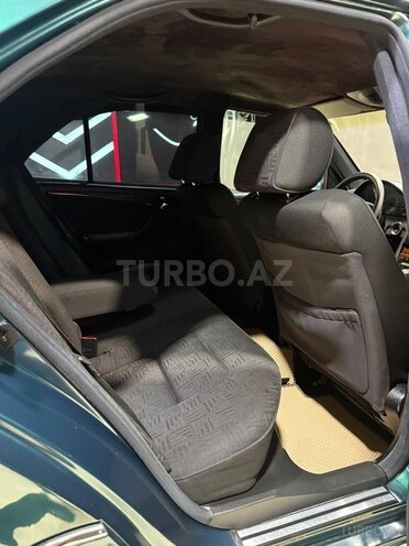 Mercedes C 240-13